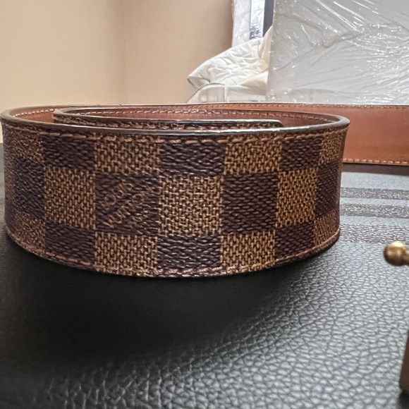 Louis Vuitton belt - Picture 3 of 5
